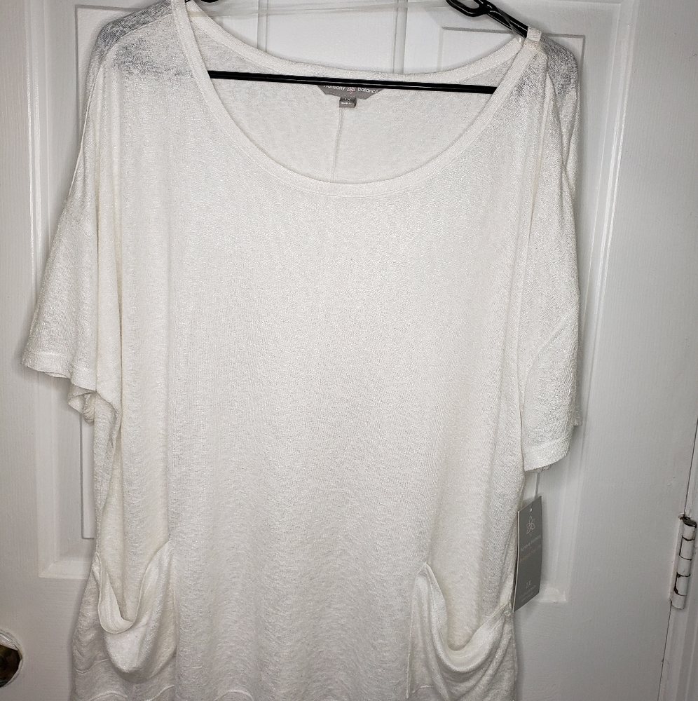 Sheer white shirt w/ pockets! NWT